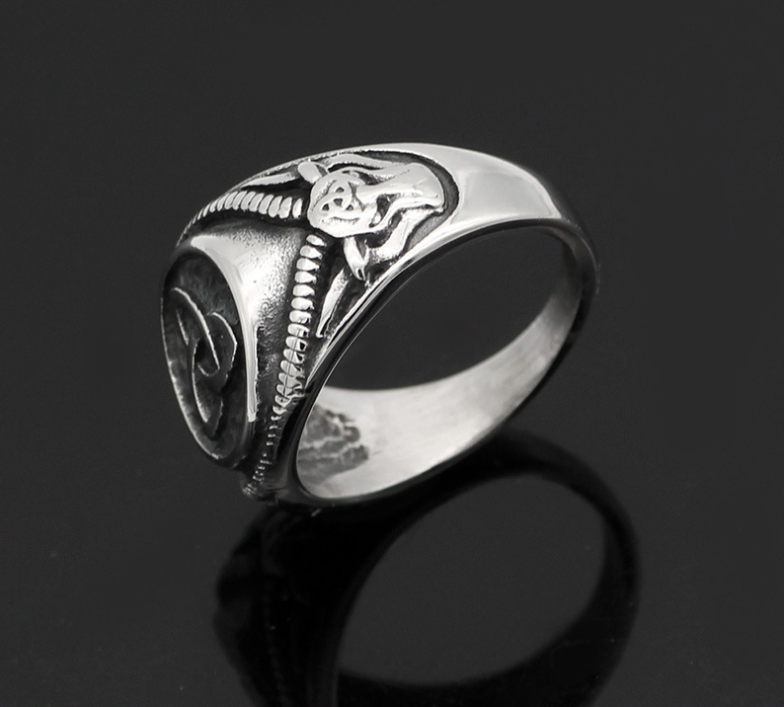 Domineering vintage ring men jewelry