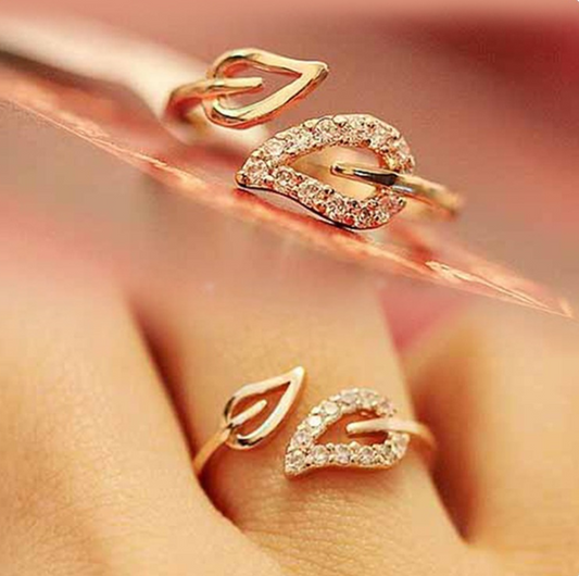 Korea two leaves with diamonds couple ring female Japanese and Korean retro Korean version of the tide jewelry trinkets ring tail ring