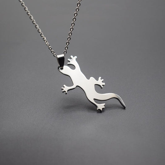 Lizard pendant necklace