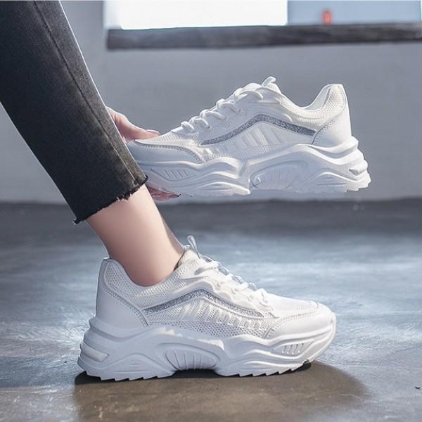 Women's breathable sneakers