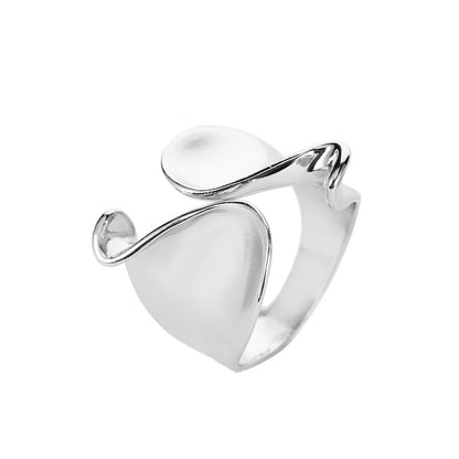 Solid geometry lady ring