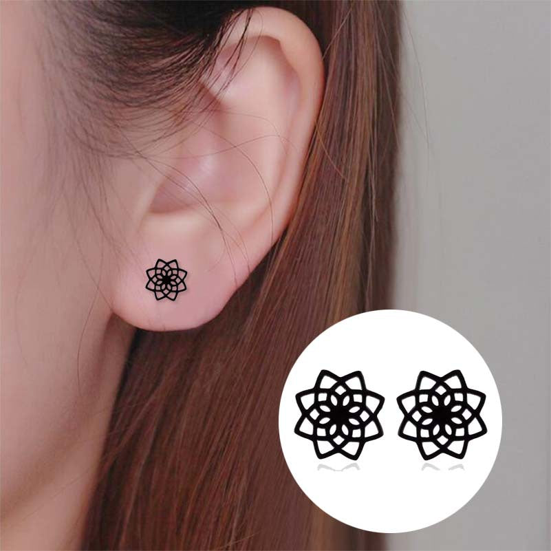 Flower shape earrings